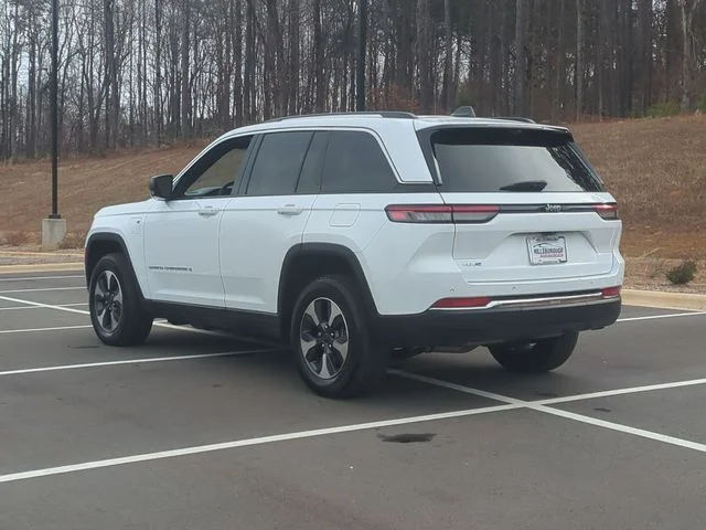 Used 2022 White Jeep 4xe image 11