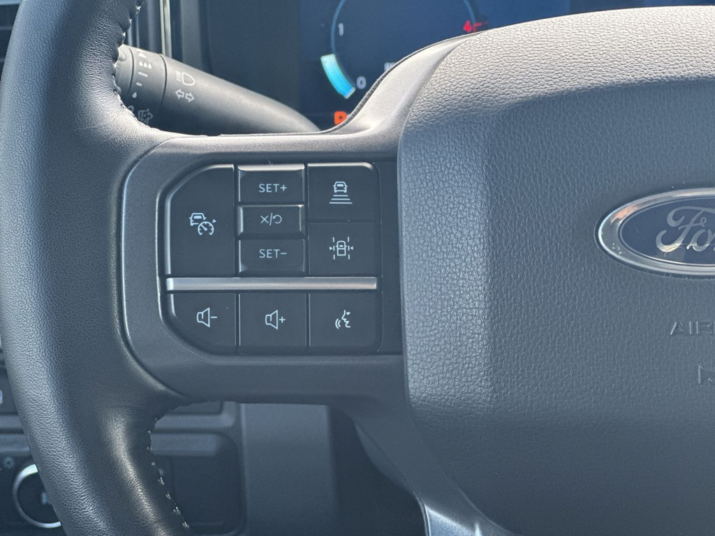 Used 2024 White Ford Lariat image 27