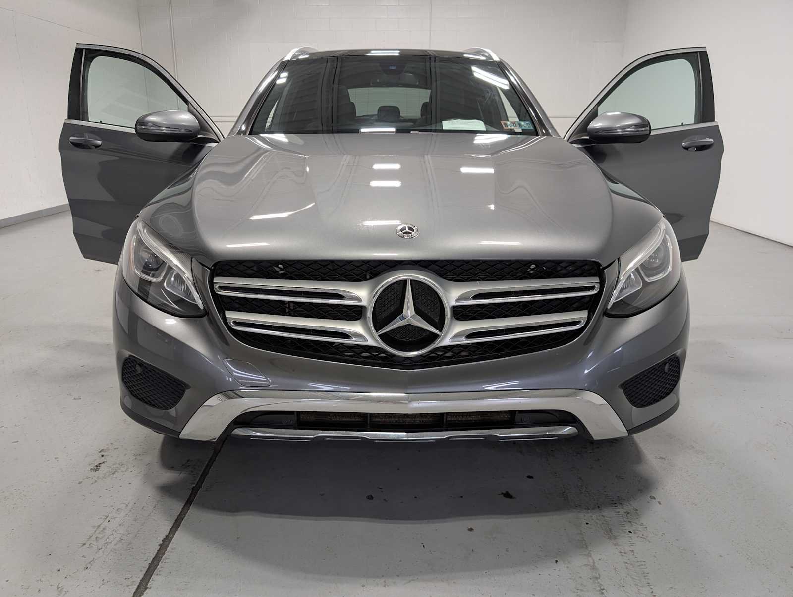 Used 2018 Selenite Grey Metallic Mercedes-Benz GLC 300 image 15