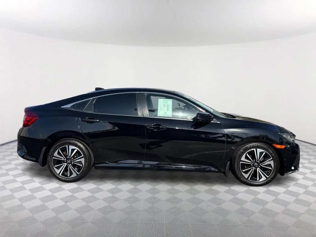 Used 2016 Black Honda EX-T image 3