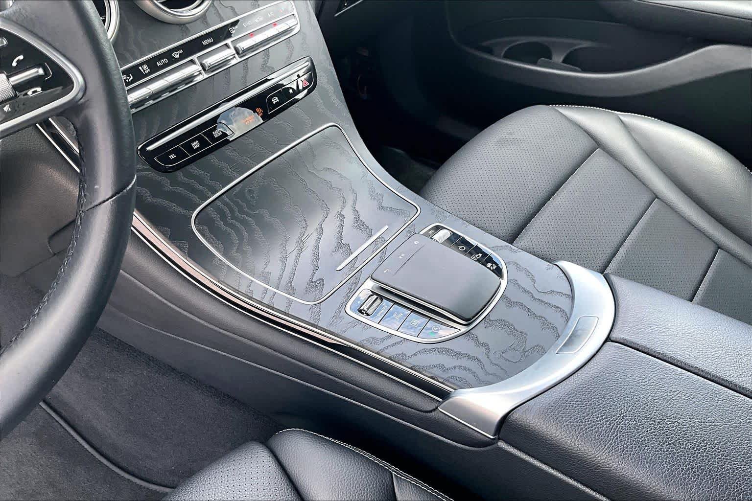 Used 2022 Black Mercedes-Benz GLC 300 image 17