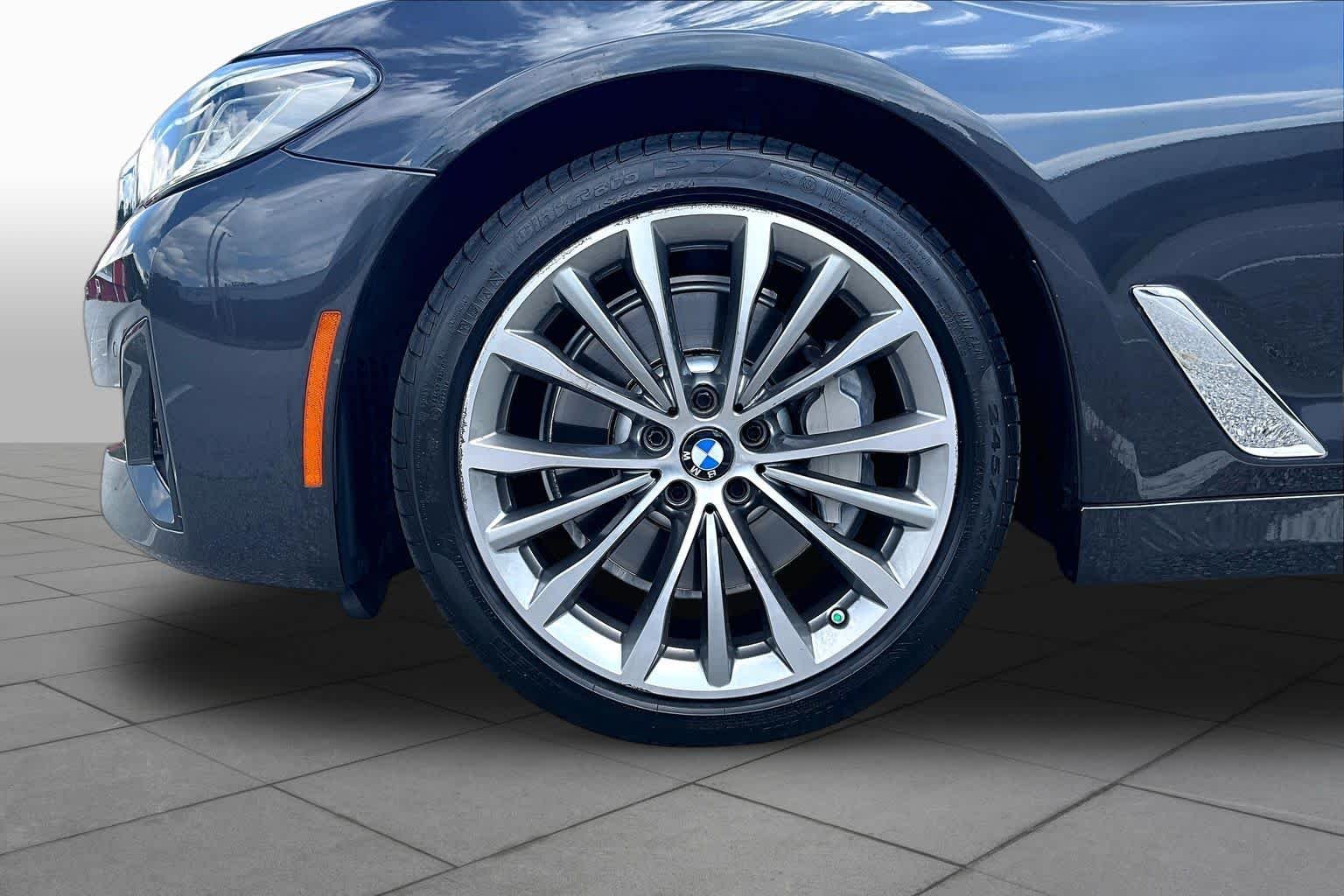 Used 2023 Dark Graphite Metallic BMW 530i image 11