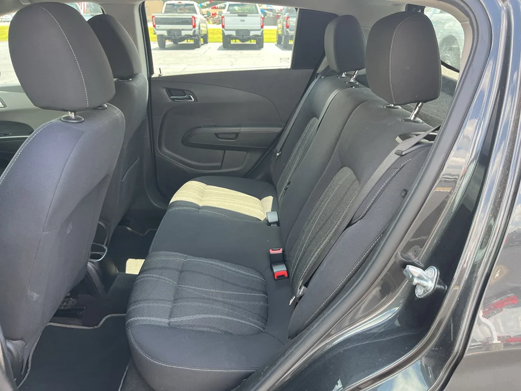 Used 2016 Nightfall Gray Metallic Chevrolet LT image 18