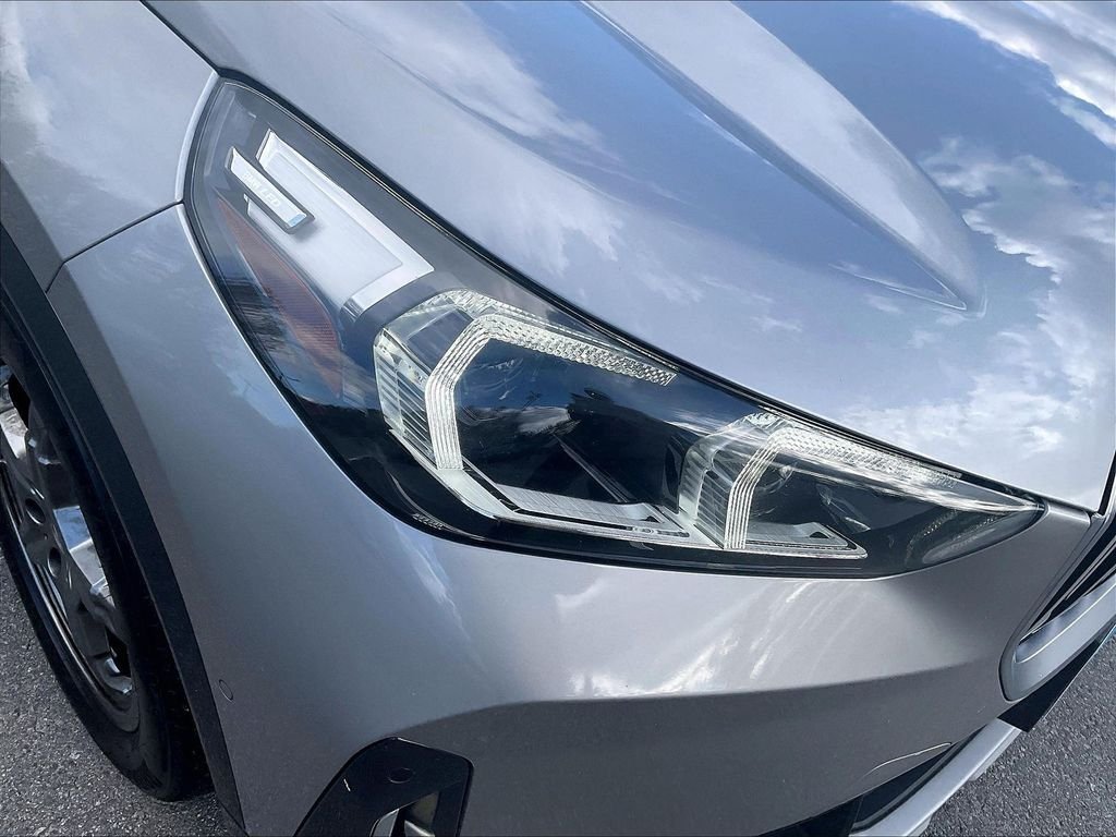 Used 2024 Silver BMW xDrive28i image 31