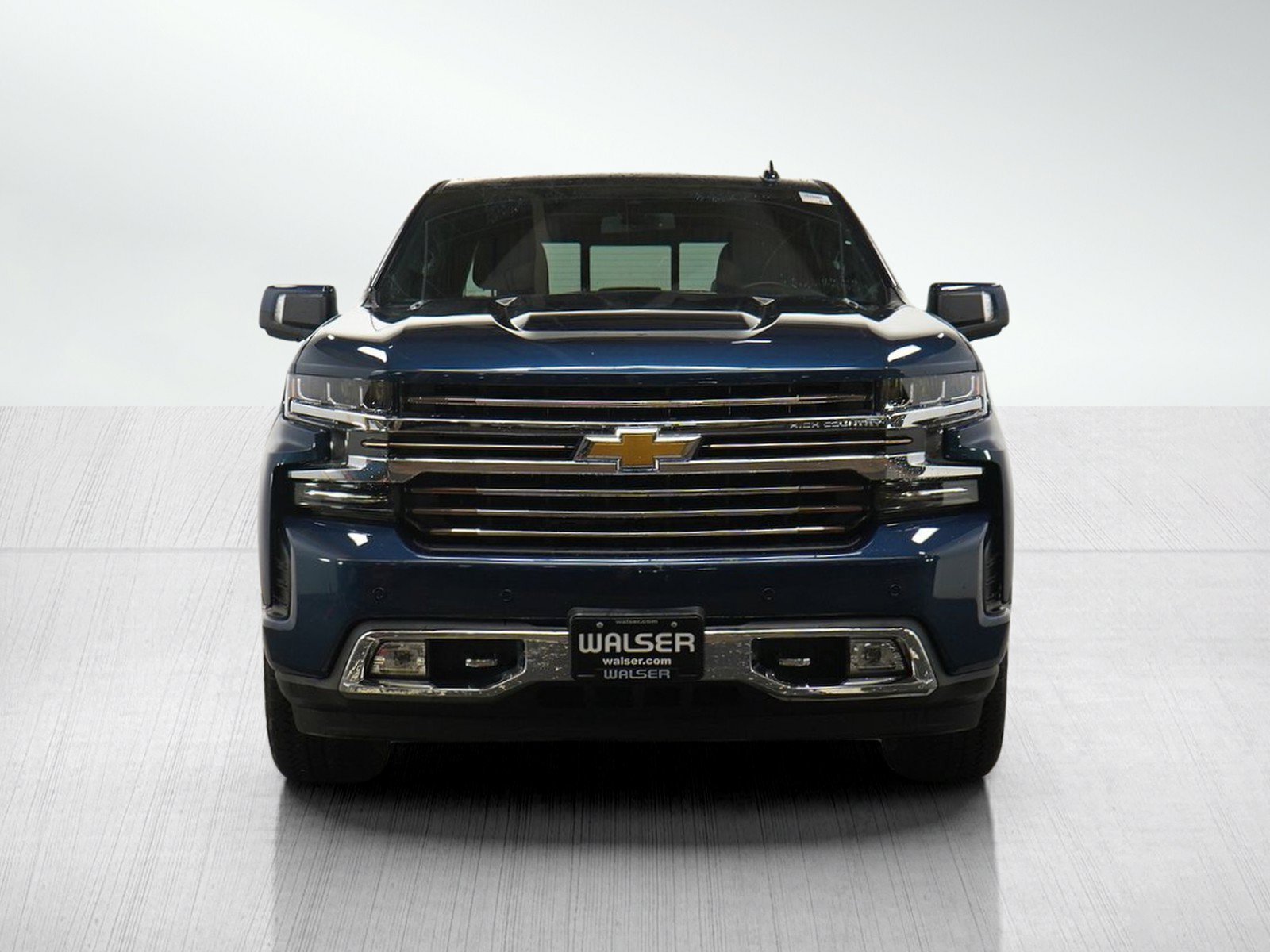 Used 2022 Northsky Blue Metallic Chevrolet High Country image 8
