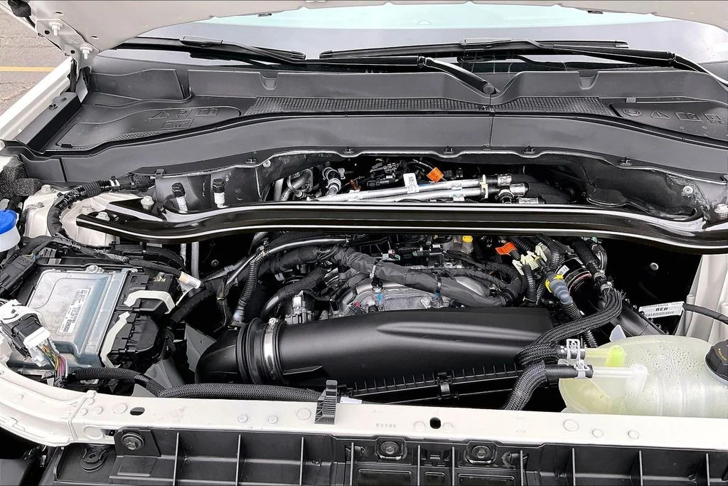 New 2026 Star White Metallic Tri-Coat Ford Platinum™ image 9