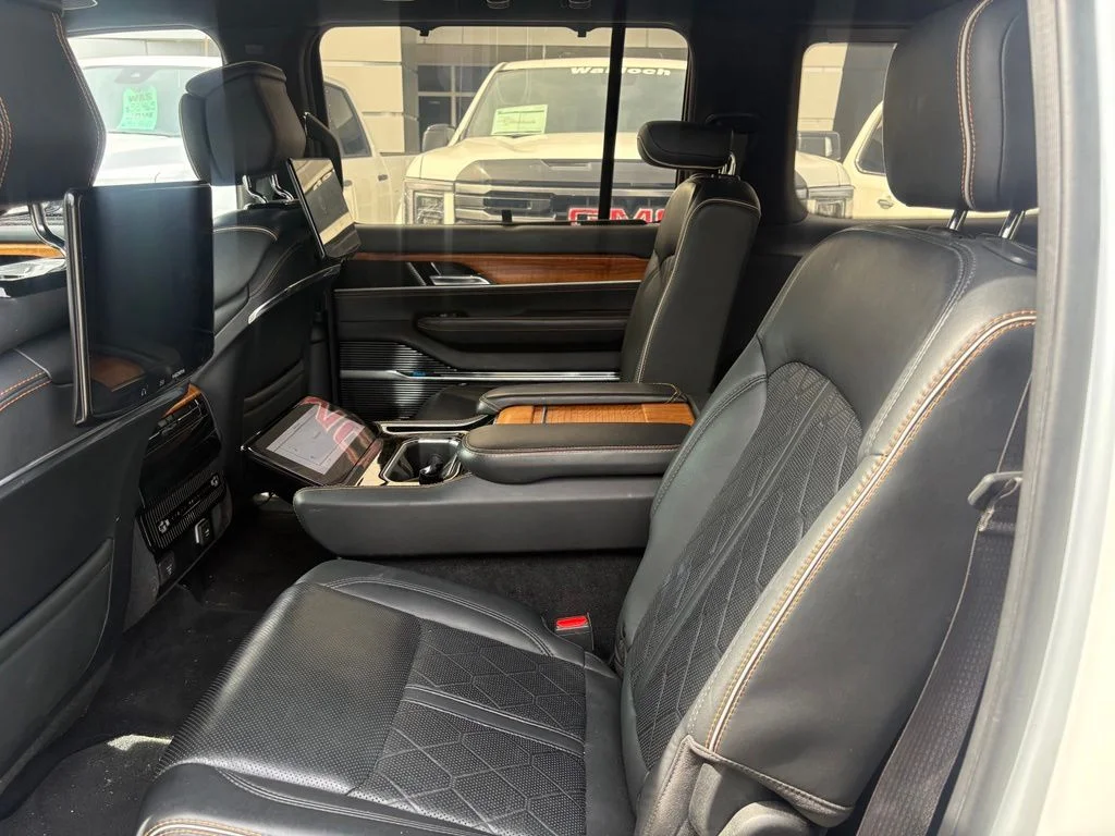 Used 2022 White Jeep Series III image 13
