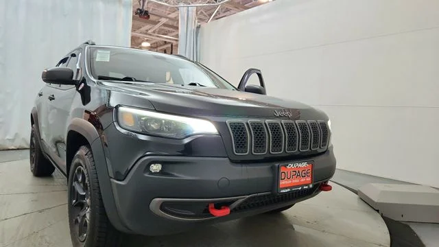 Used 2019 Black Jeep Trailhawk image 17