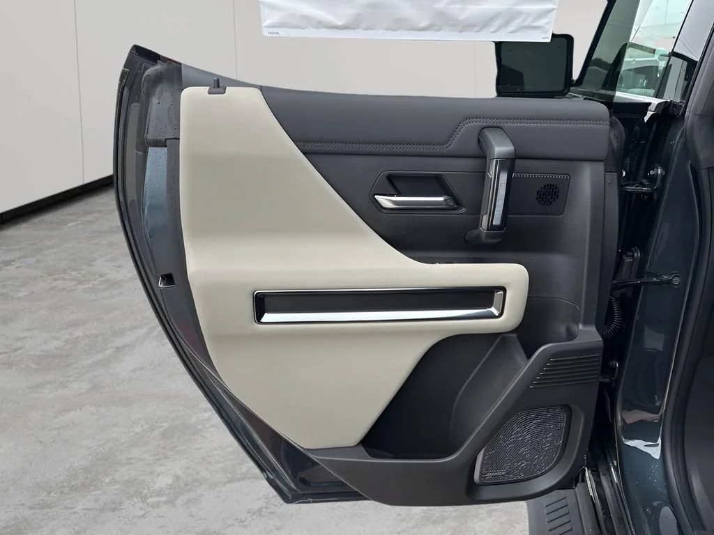 2026 GMC HUMMER EV 2X - Photo 18