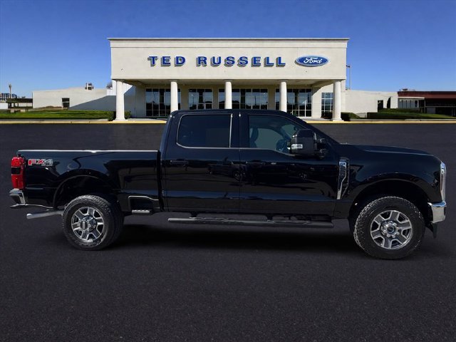 Certified Used 2025 Black Metallic Ford Lariat image 5