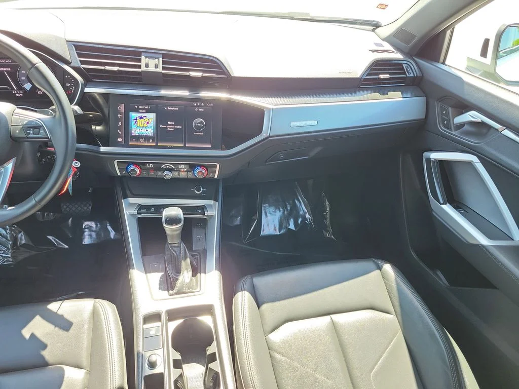 Used 2025  Audi Premium image 17