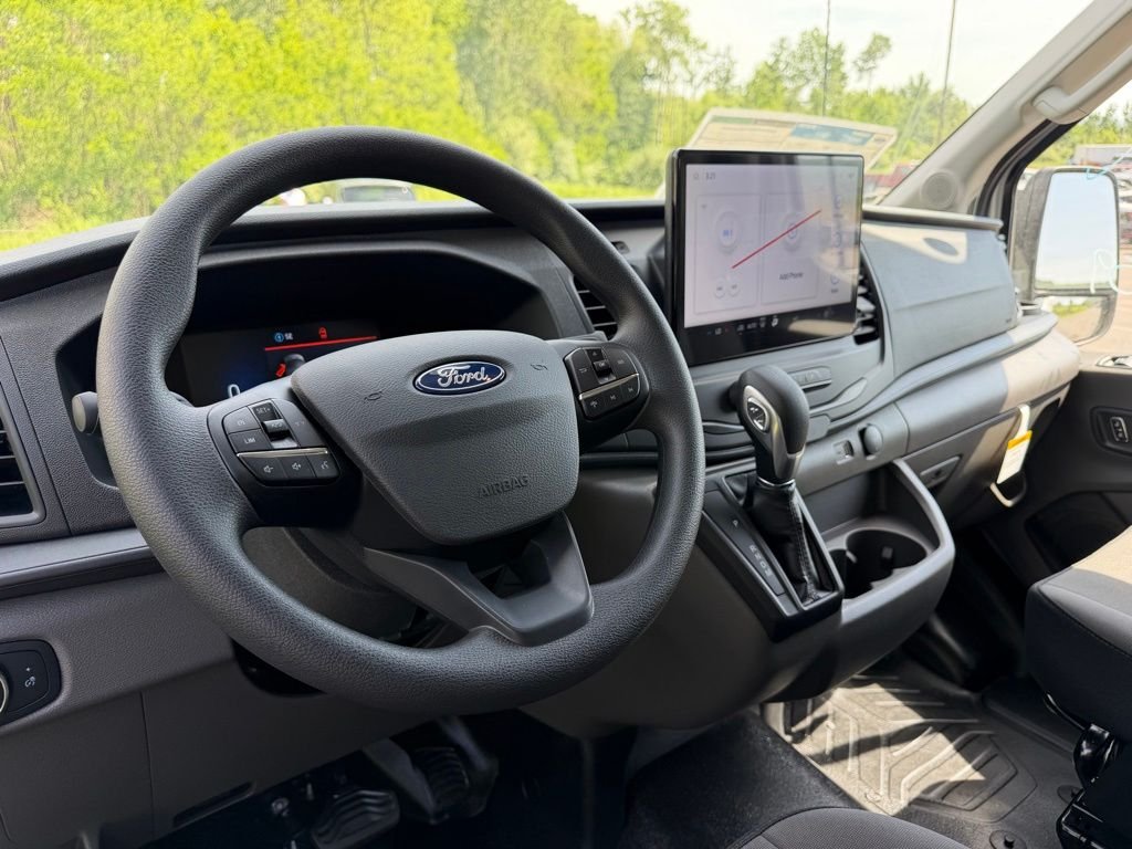 New 2026 Oxford White Ford Cargo Van image 5