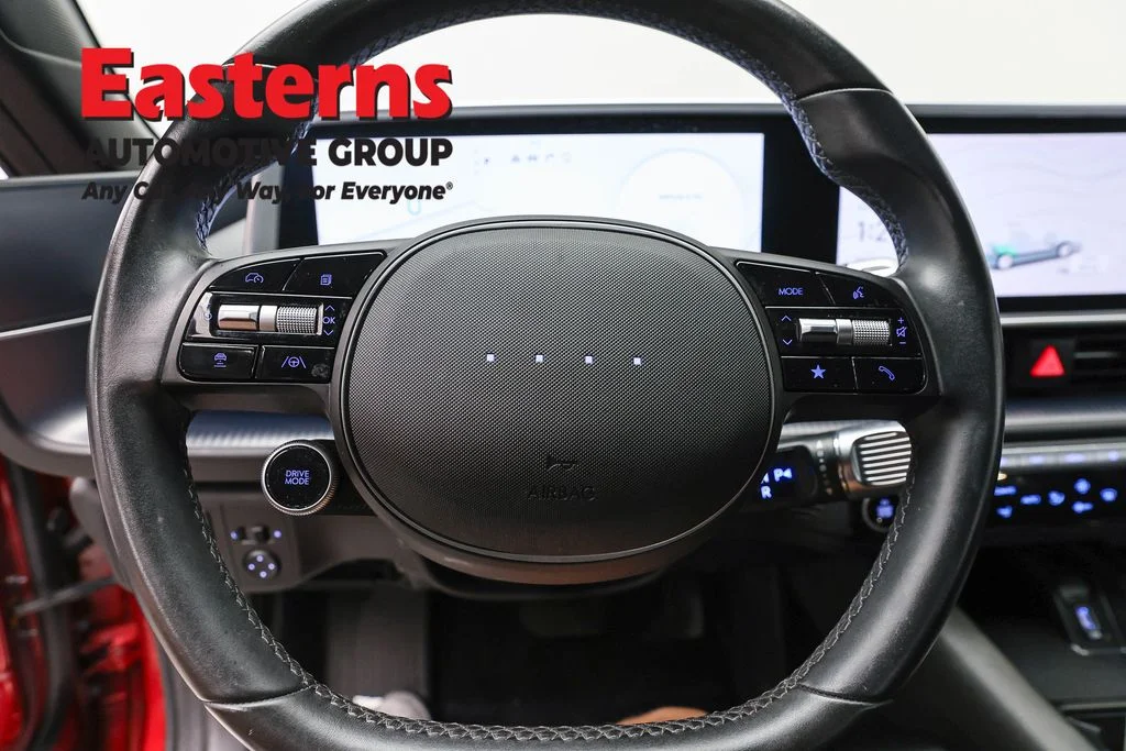 Used 2024 Red Hyundai SE image 10