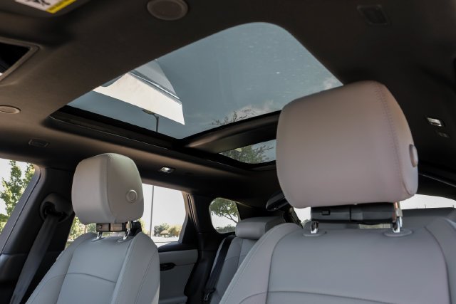 New 2026 Santorini Black Land Rover S image 5