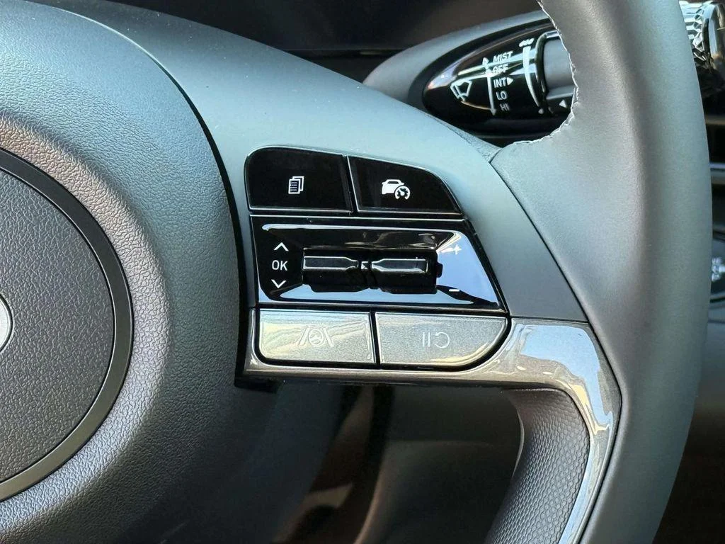 2025 Hyundai Elantra Blue - Photo 23