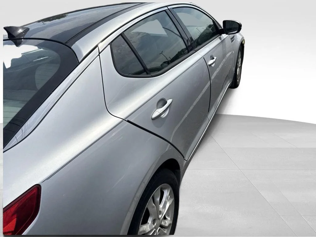 Used 2012 Silver Kia EX image 8