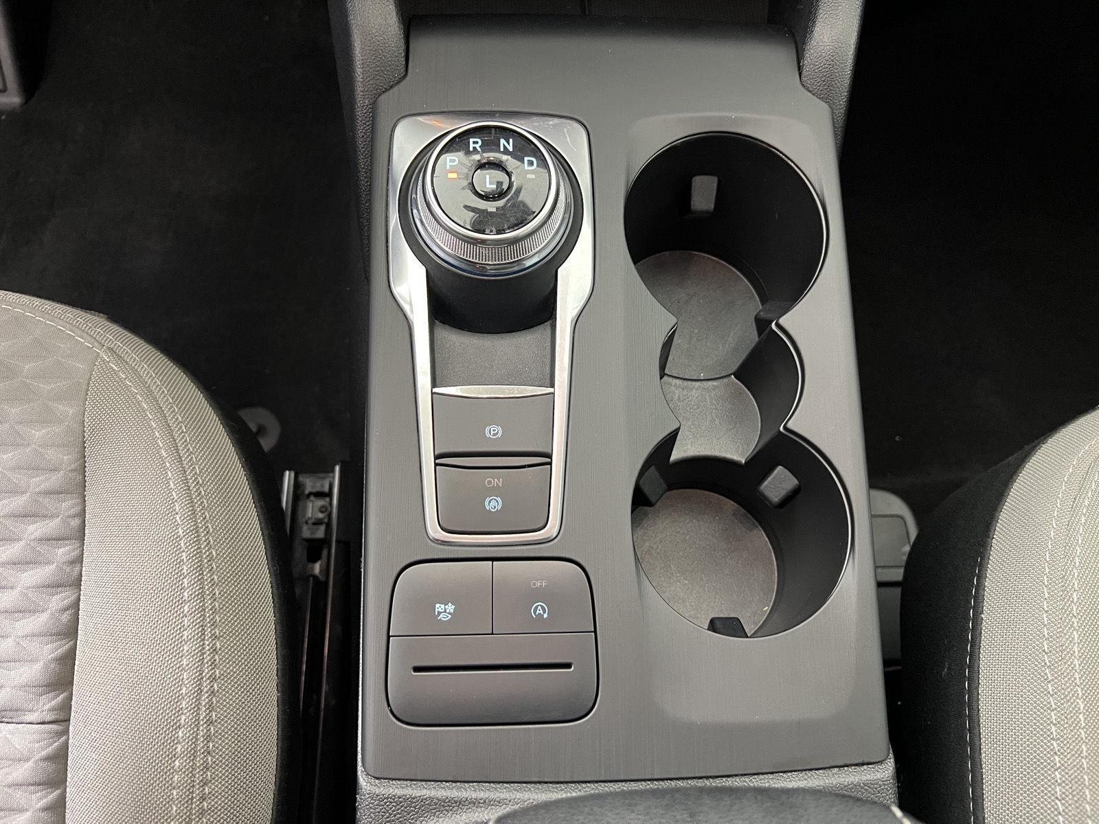 Used 2022 Agate Black Ford SE image 16