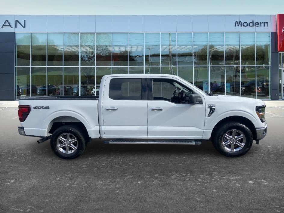 Used 2025 Oxford White Ford XLT image 4