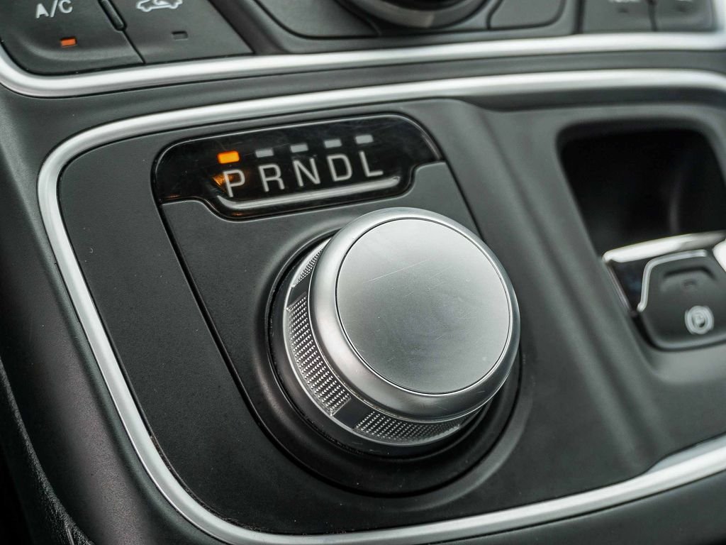 Used 2015 Silver Chrysler Limited image 23