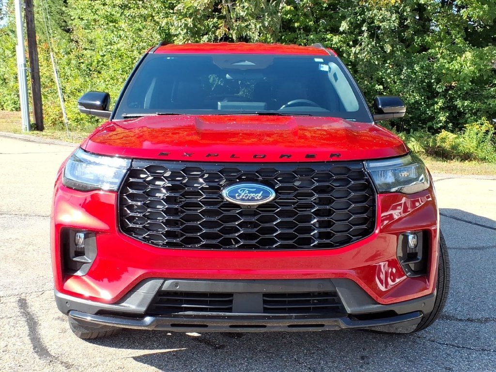 Certified Used 2025 Red Metallic Ford ST-Line image 8