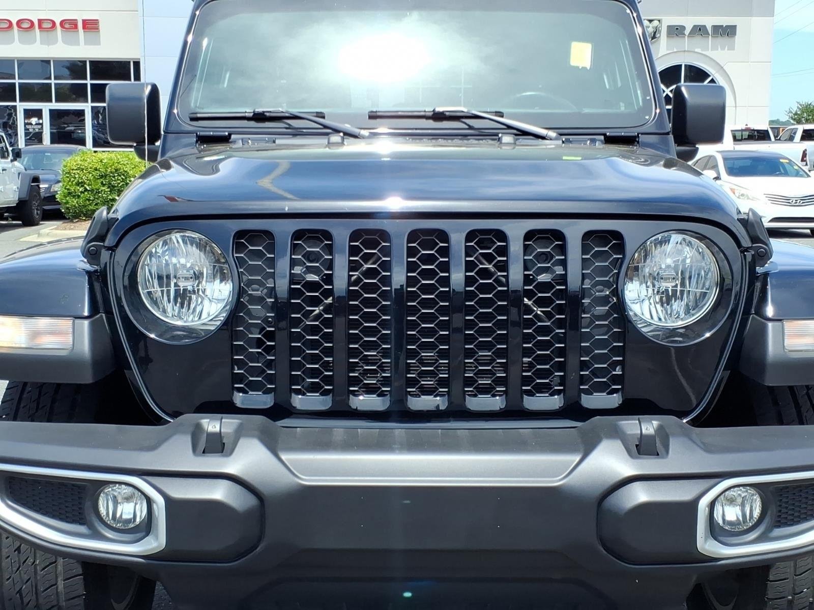 Used 2023 Black Clearcoat Jeep Sport S image 15