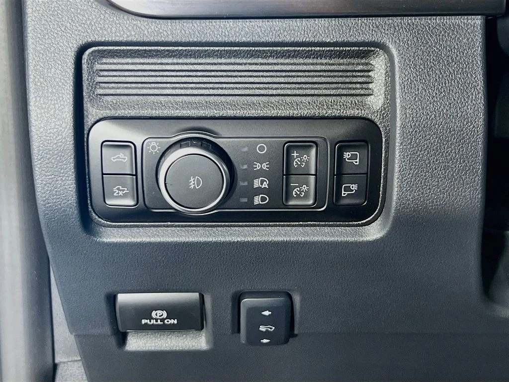 New 2026 Agate Black Metallic Ford Lariat image 19