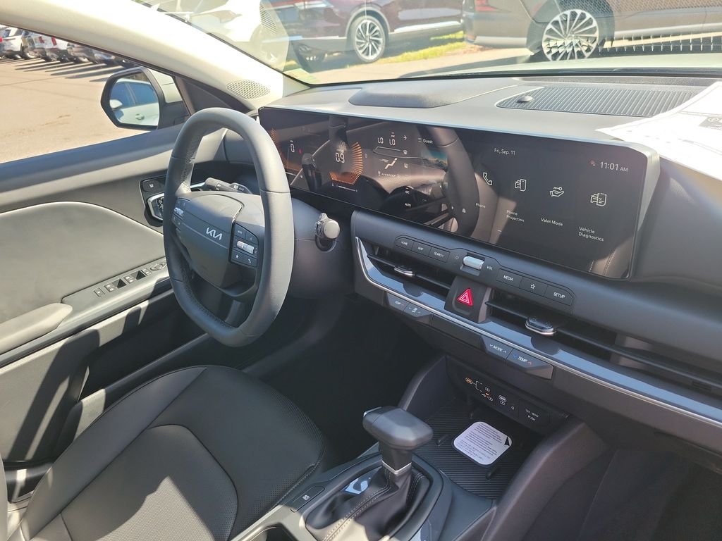 New 2026 Morning Haze Kia EX Hatchback image 8