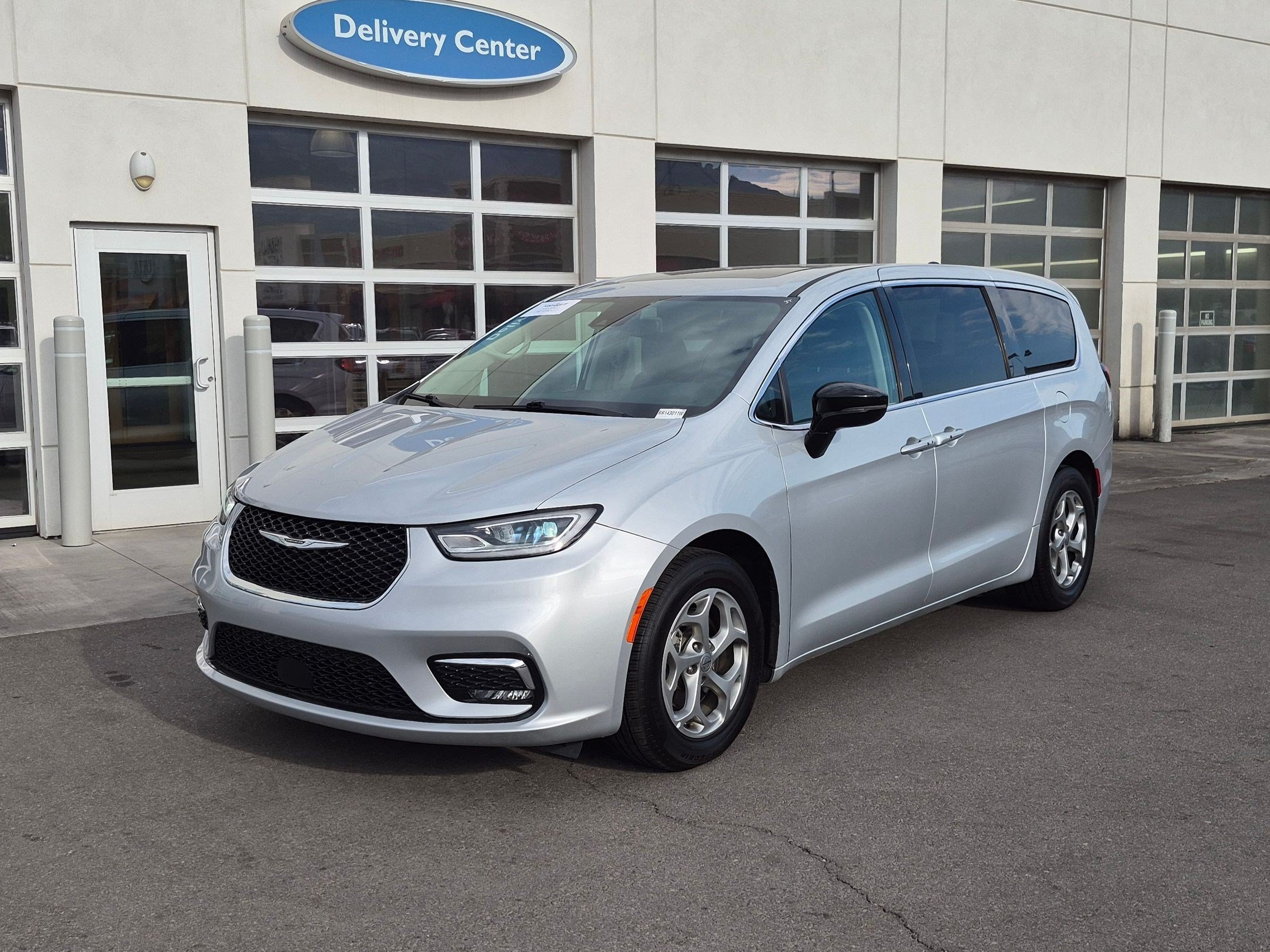 2024 Chrysler Pacifica Limited - Photo 9