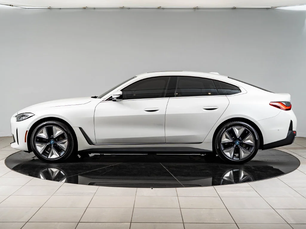 Used 2023 Mineral White Metallic BMW eDrive35 image 5
