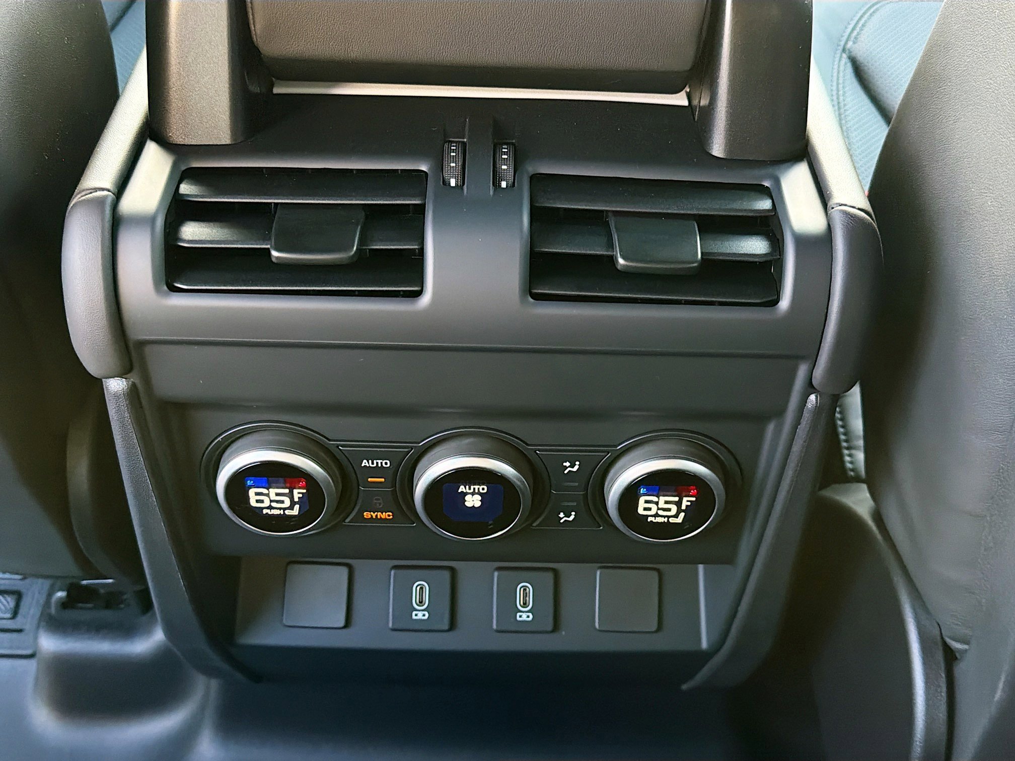 New 2026 Fuji White Land Rover X-Dynamic SE image 19