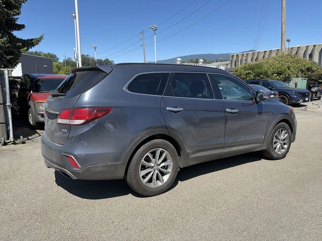 Used 2019 Iron Frost Hyundai AWD Essential Dilawri Certified   Local BC   Great image 15