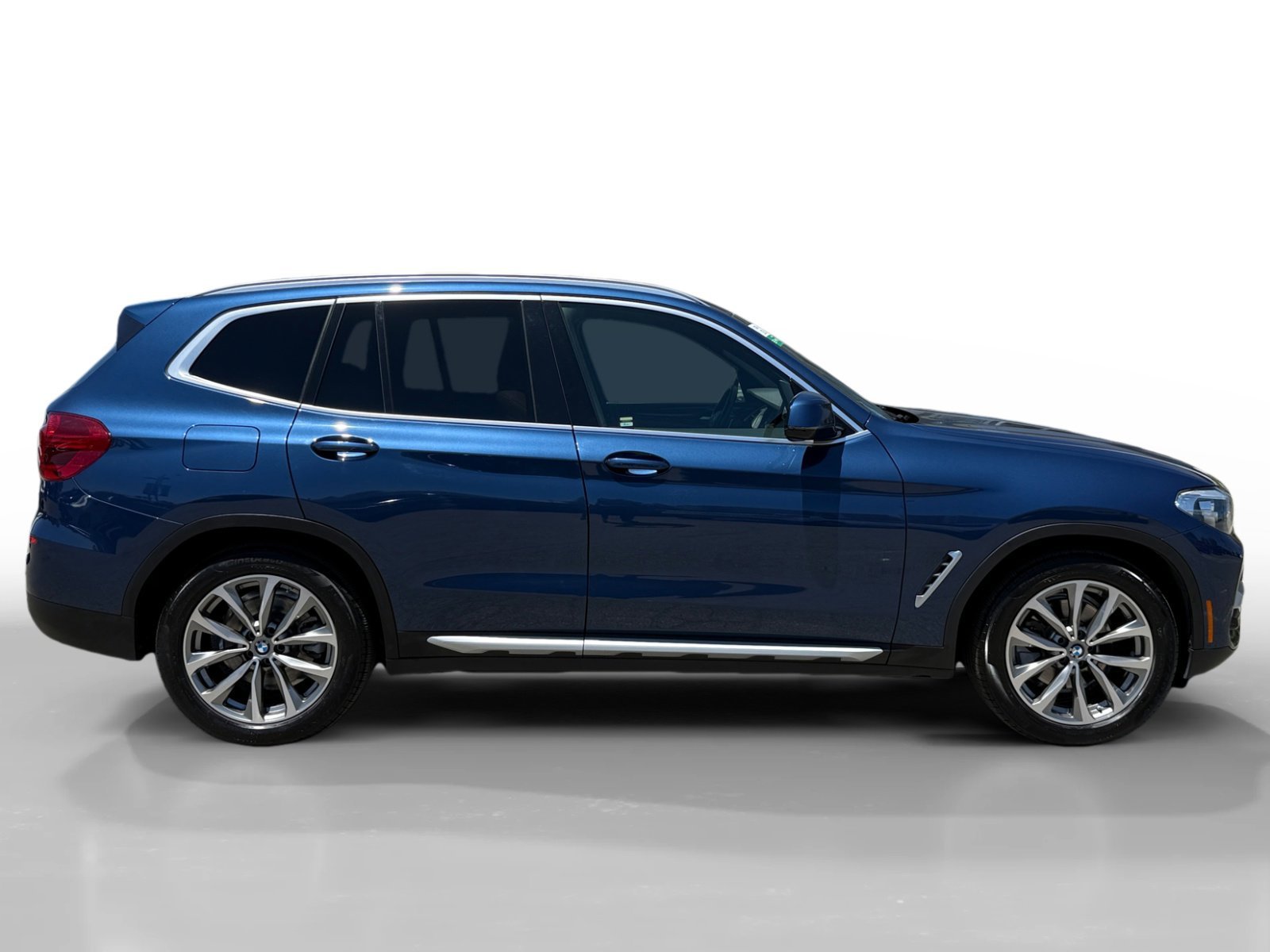 Used 2019 Phytonic Blue Metallic BMW xDrive30i image 6