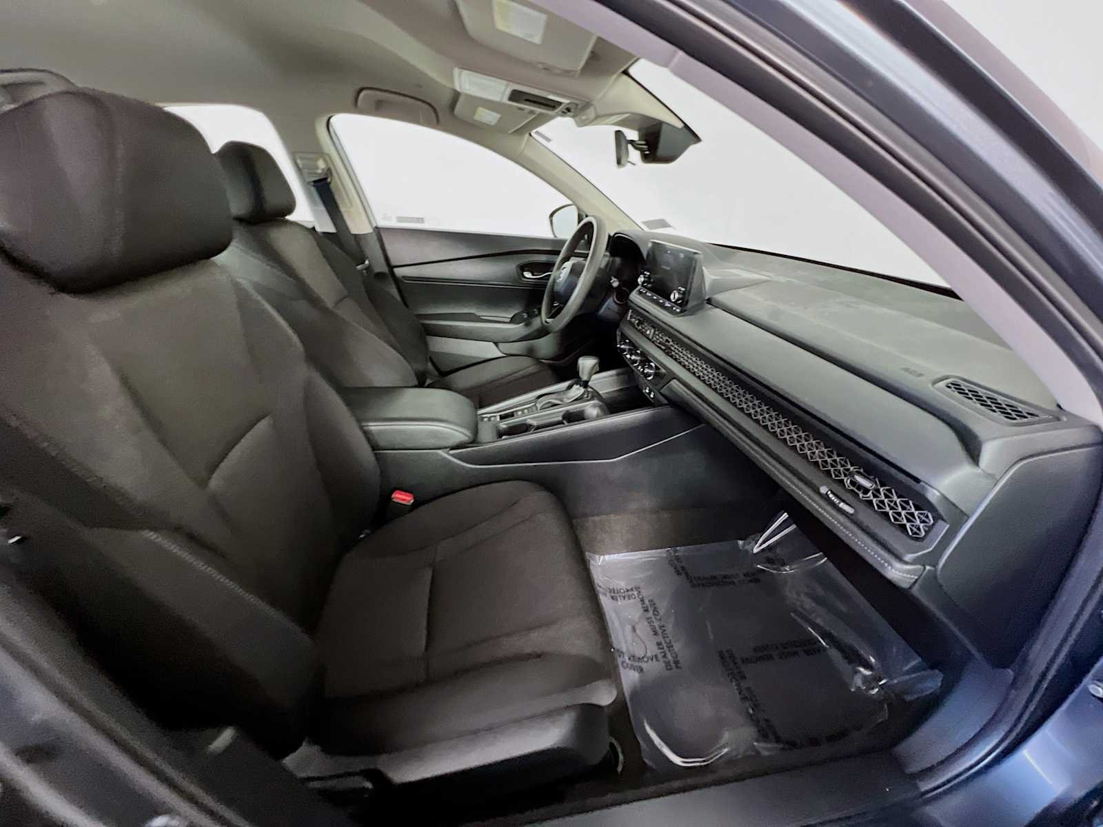 Used 2025 Meteorite Gray Metallic Honda LX image 26