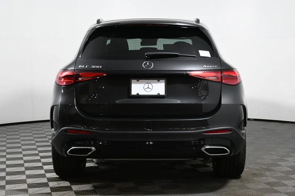 Used 2026  Mercedes-Benz GLC 300 image 6