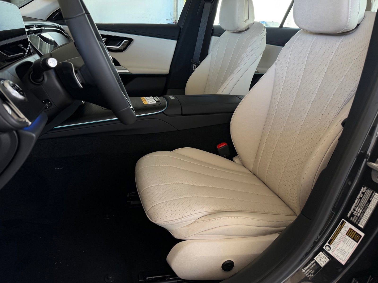 New 2026 Graphite Grey Metallic Mercedes-Benz E 450 image 36