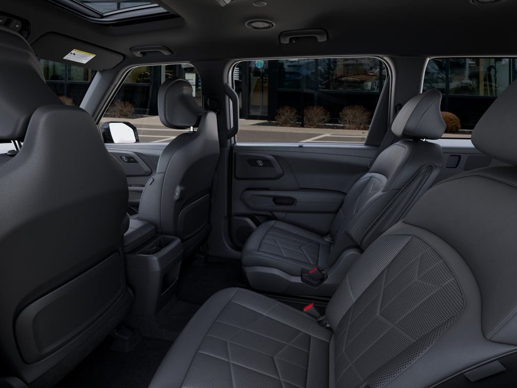New 2027 Glacial White Pearl Kia X-Line EX image 18