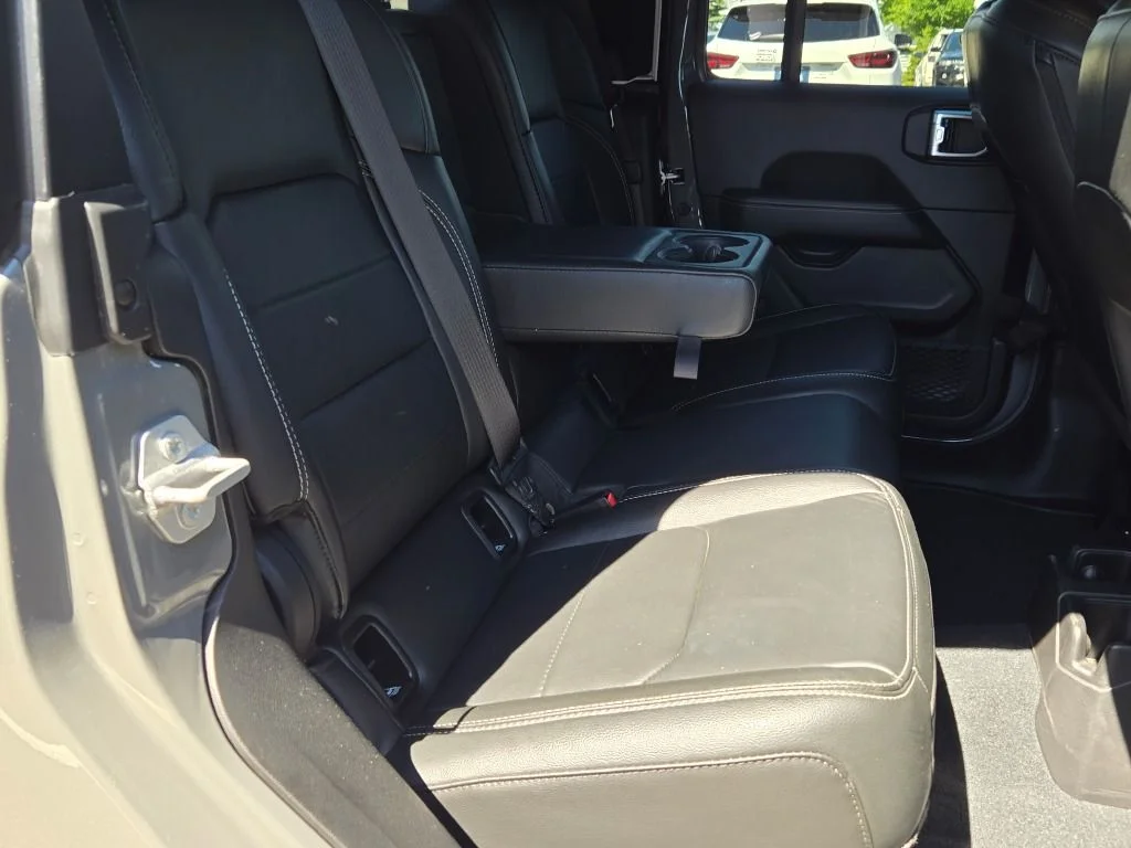 Used 2022 Gray Jeep Overland image 10