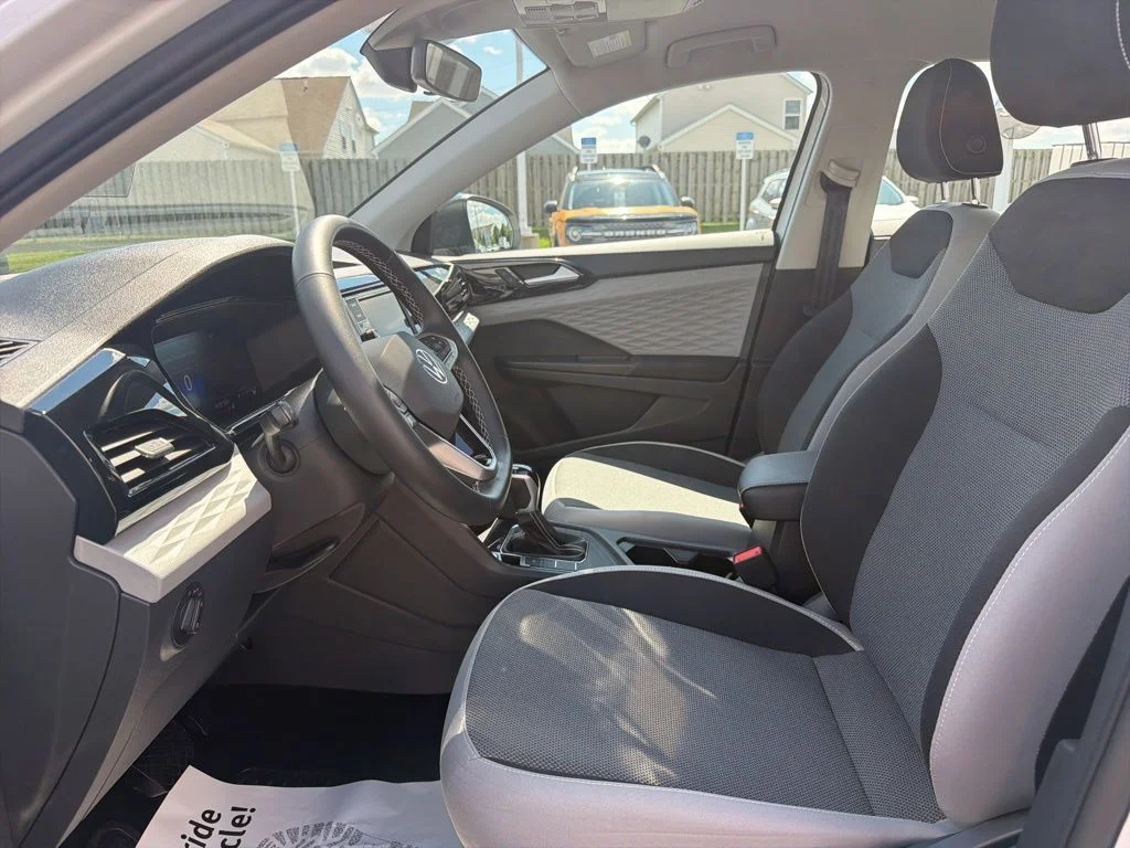 Used 2023 White Volkswagen 1.5T S image 28
