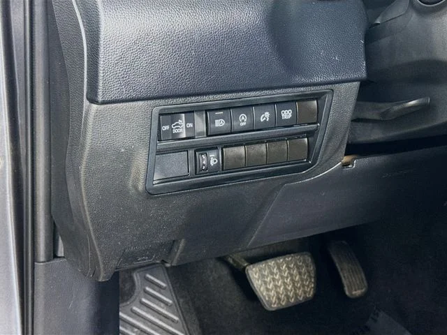 Used 2022 Gray Toyota SR5 image 10