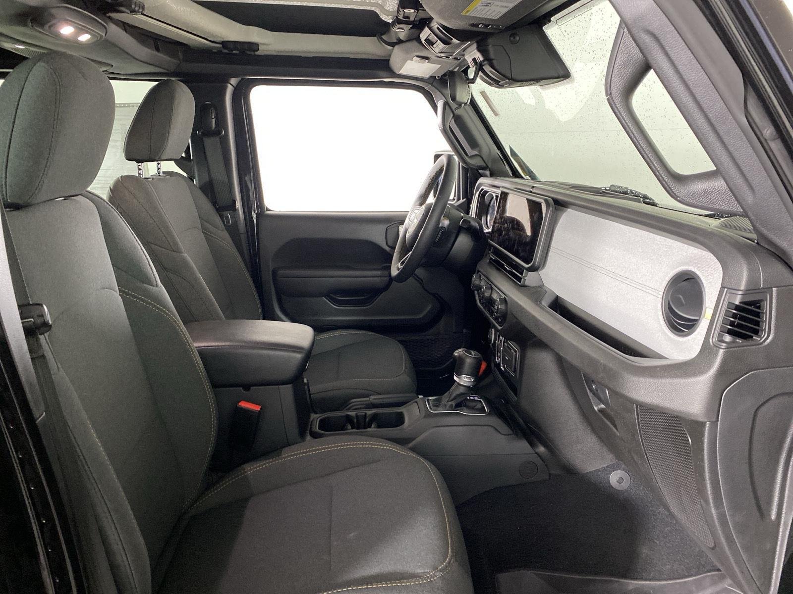 Used 2024 Black Clearcoat Jeep Sport S image 28