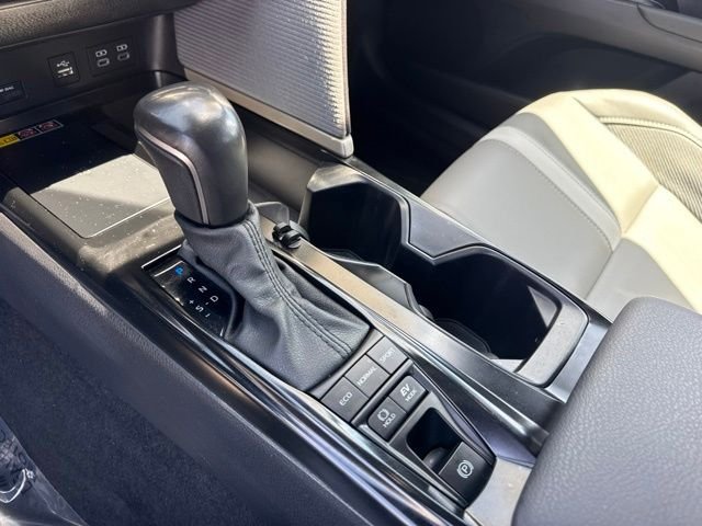 Used 2025  Toyota SE image 26