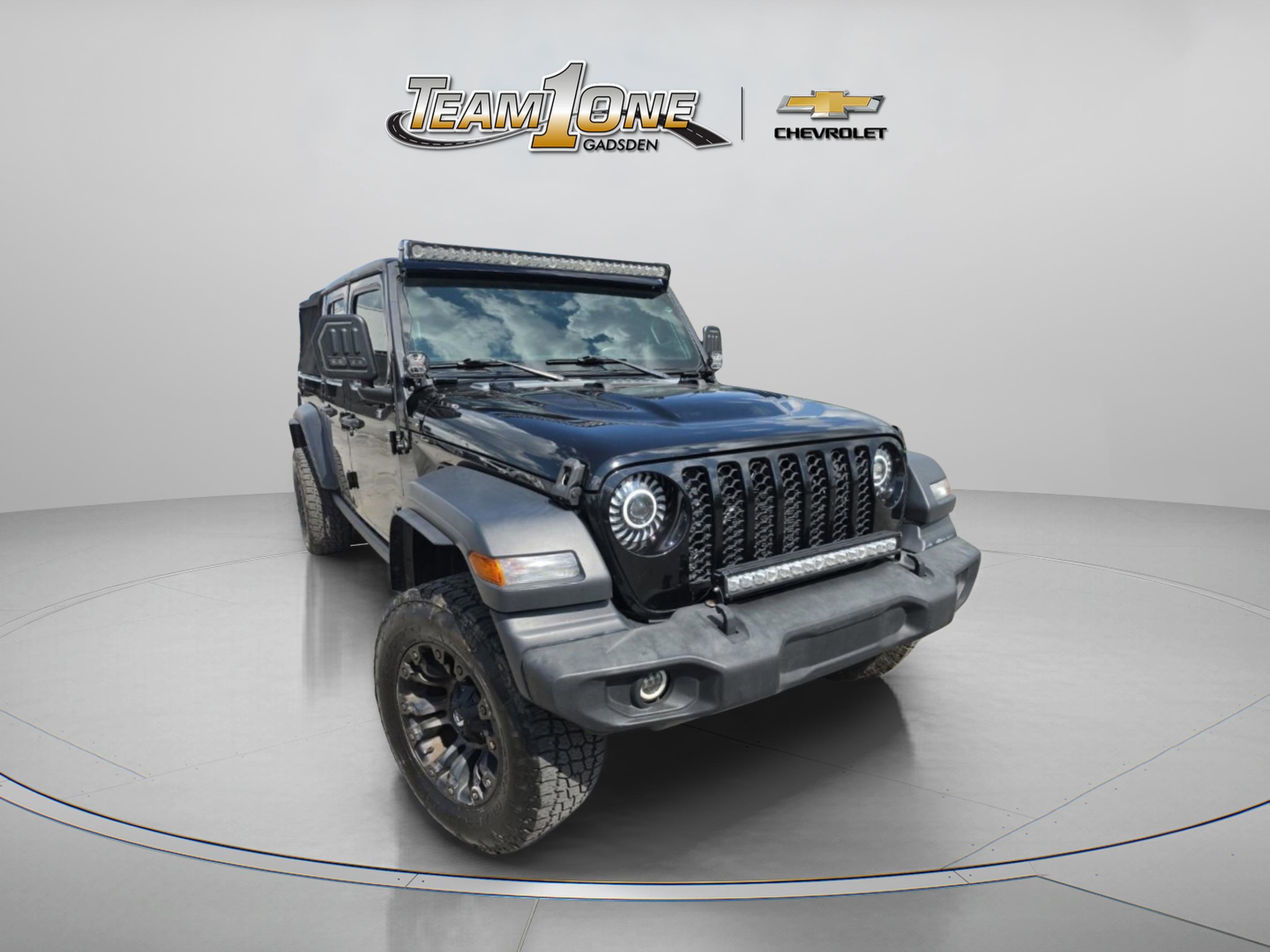 2020 Jeep Gladiator Sport S's photo