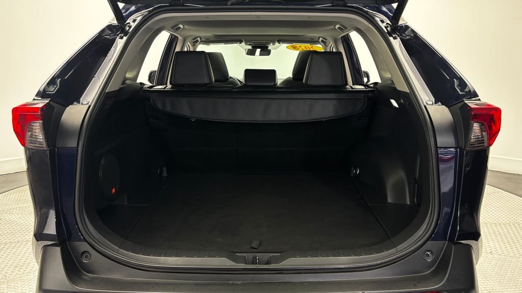 Used 2023  Toyota Limited image 35