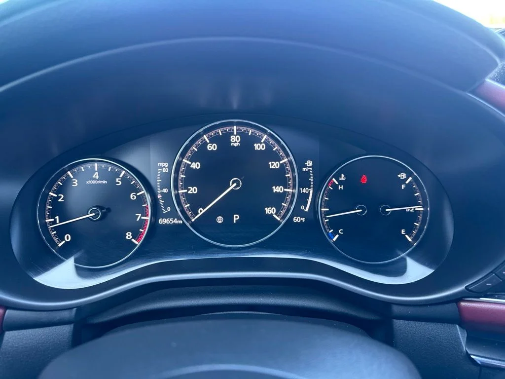 Used 2019 White Mazda Premium image 11