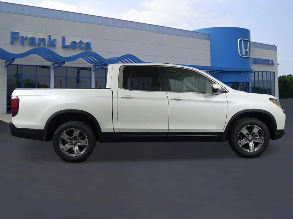New 2026 Platinum White Pearl Honda RTL image 6