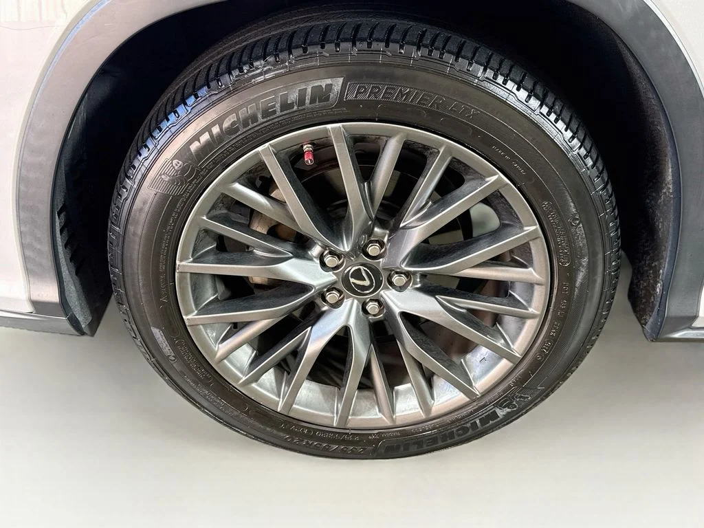 Used 2017 Silver Lexus 350 F Sport image 41
