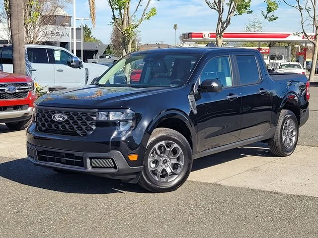 New 2025 Shadow Black Ford XLT image 2
