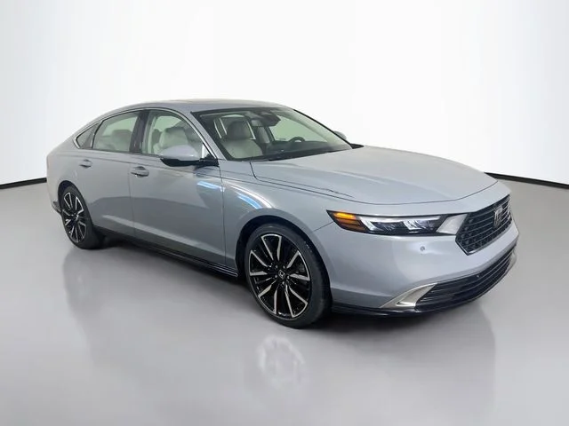 New 2026 Urban Gray Pearl Honda Touring image 22