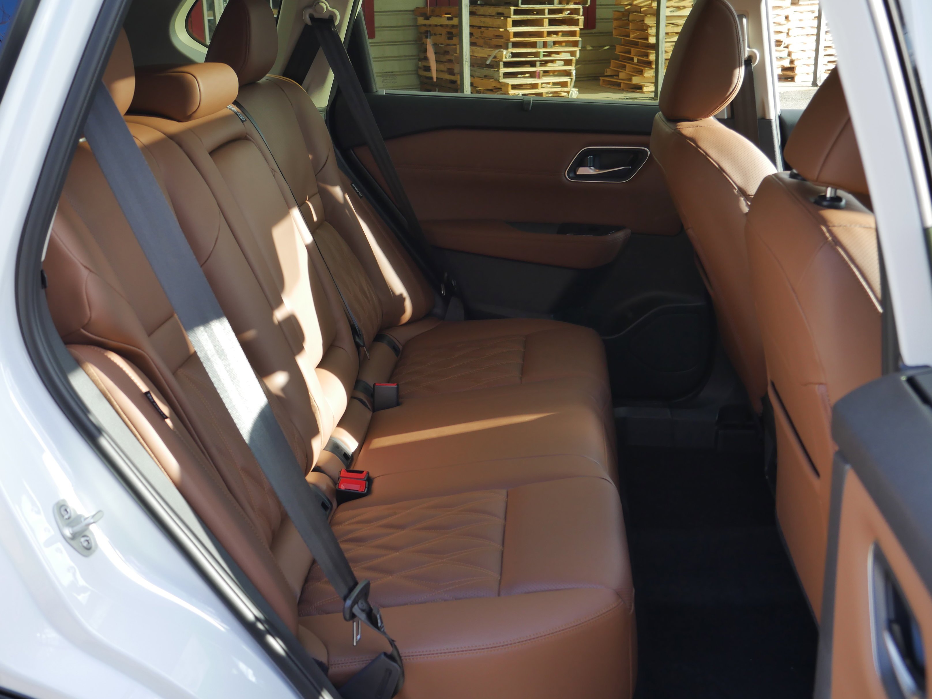 New 2026 Everest White Pearl TriCoat Nissan Platinum image 26