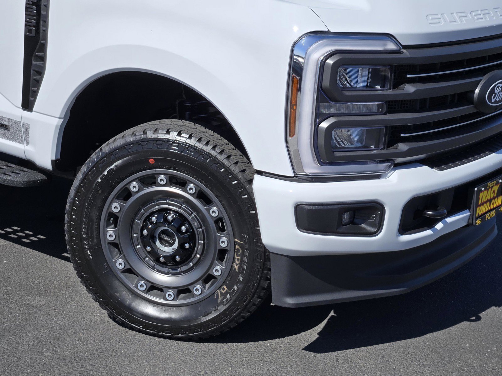 New 2027 Oxford White Ford F-350® XLT image 6